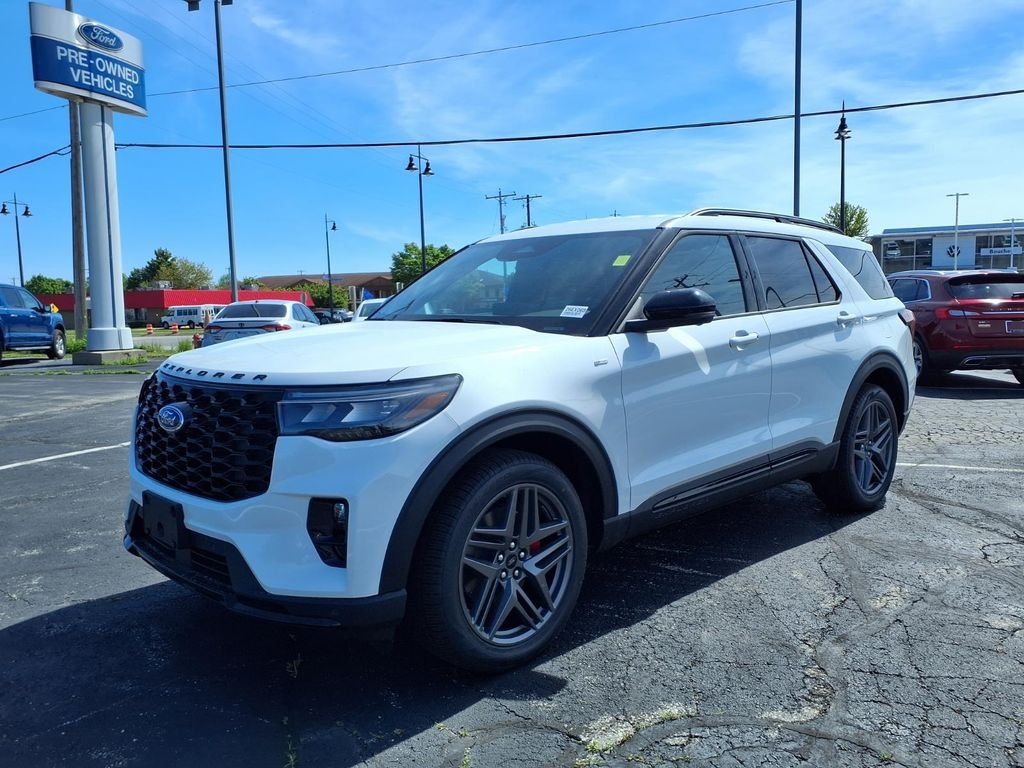 2026 Ford Explorer ST-LINE 4WD's photo
