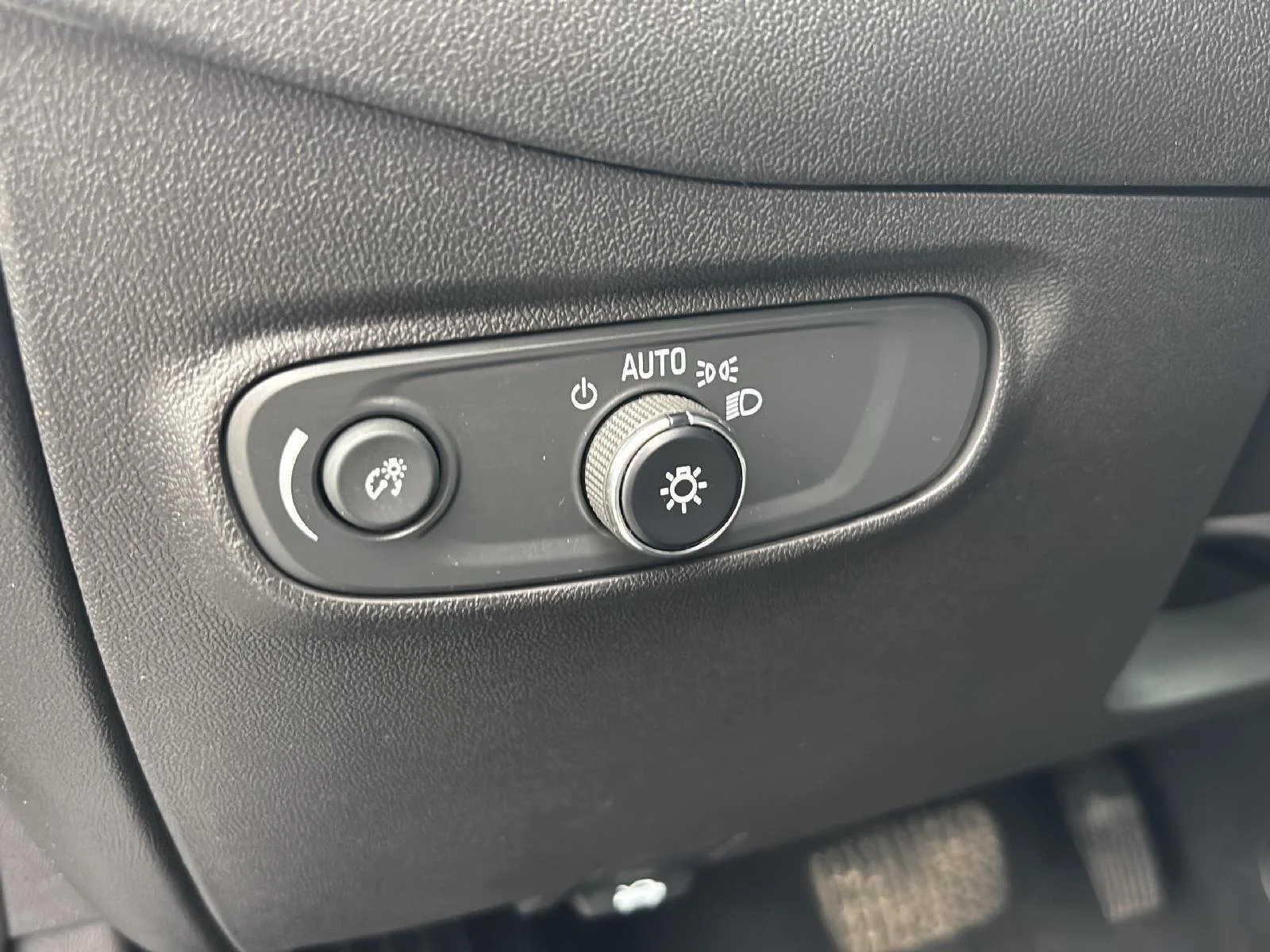 Used 2024 Sterling Gray Metallic Chevrolet LT image 19