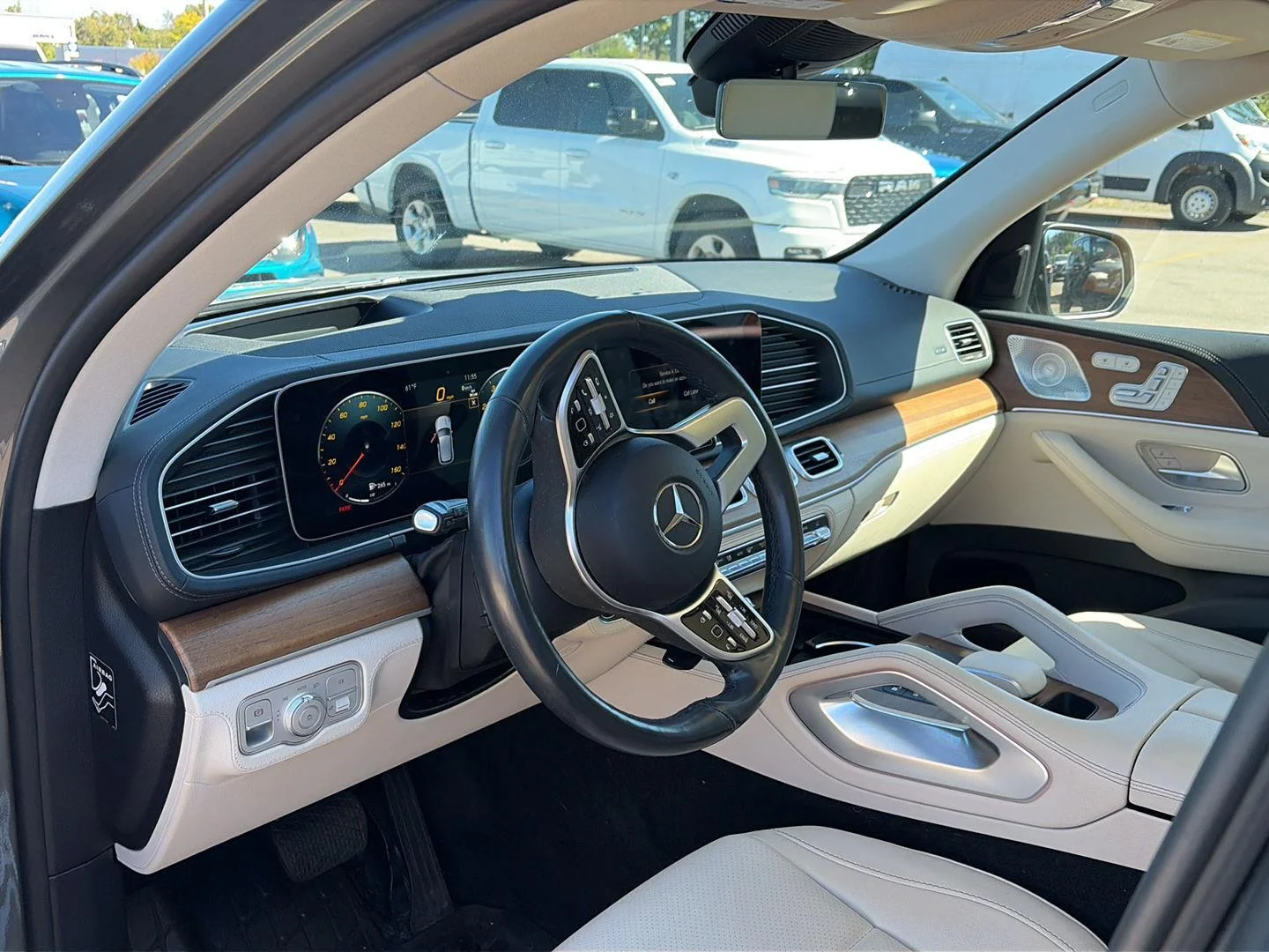 Used 2023 Selenite Grey Metallic Mercedes-Benz GLE 350 image 5