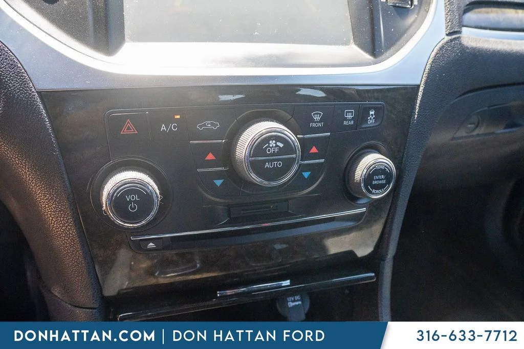 Used 2014 White Chrysler C image 10