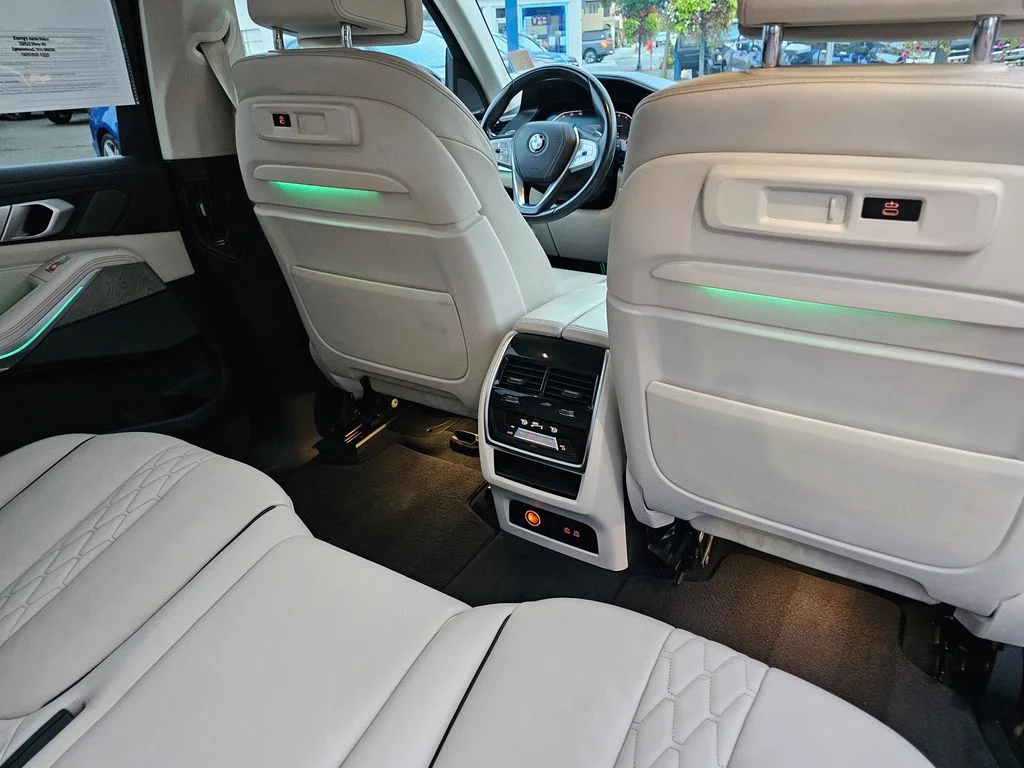 2020 BMW X7 40i - Photo 16