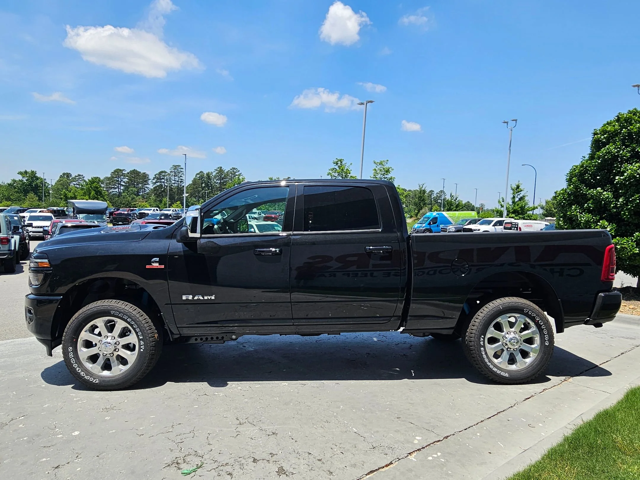 New 2026 Diamond Black Crystal Pearlcoat Ram Laramie image 4