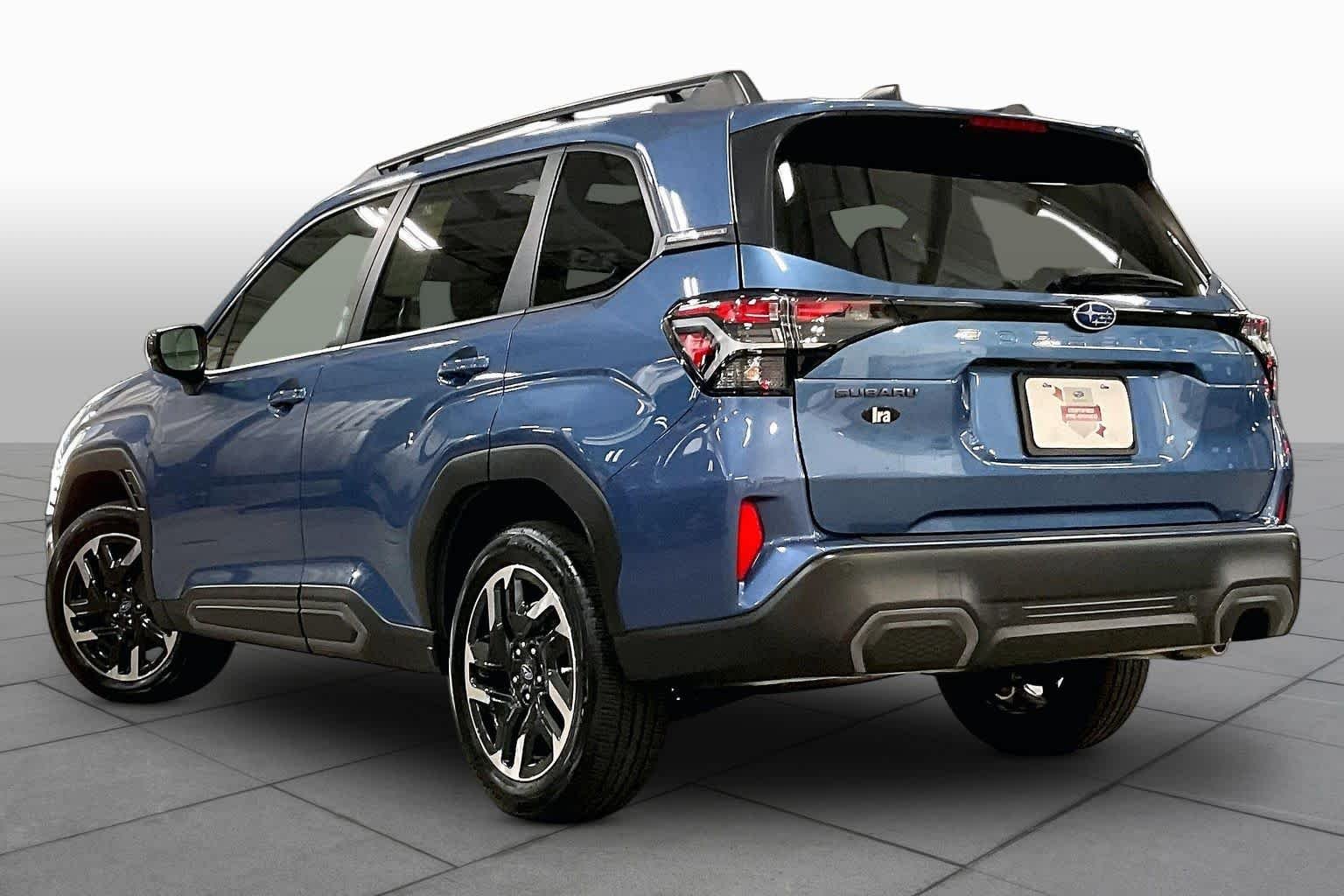 Used 2025 Horizon Blue Pearl Subaru Limited image 11