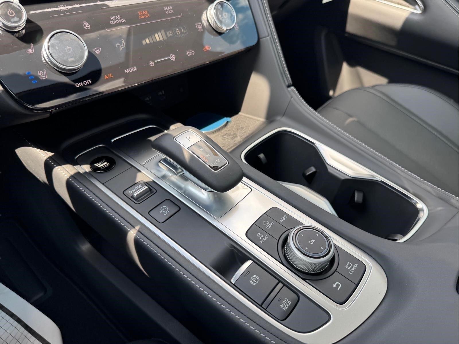 New 2027 Radiant White INFINITI Luxe AWD image 25
