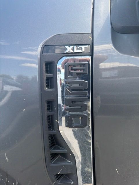 Used 2025 Gray Ford XLT image 6