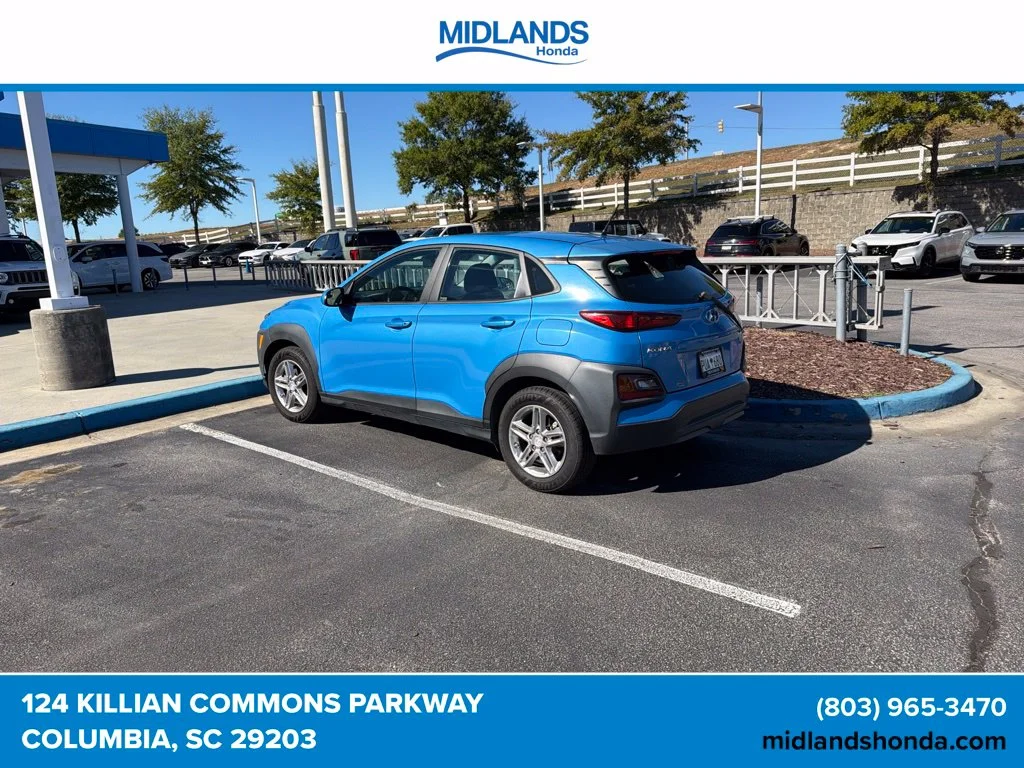 Used 2020 Surf Blue Hyundai SE image 3