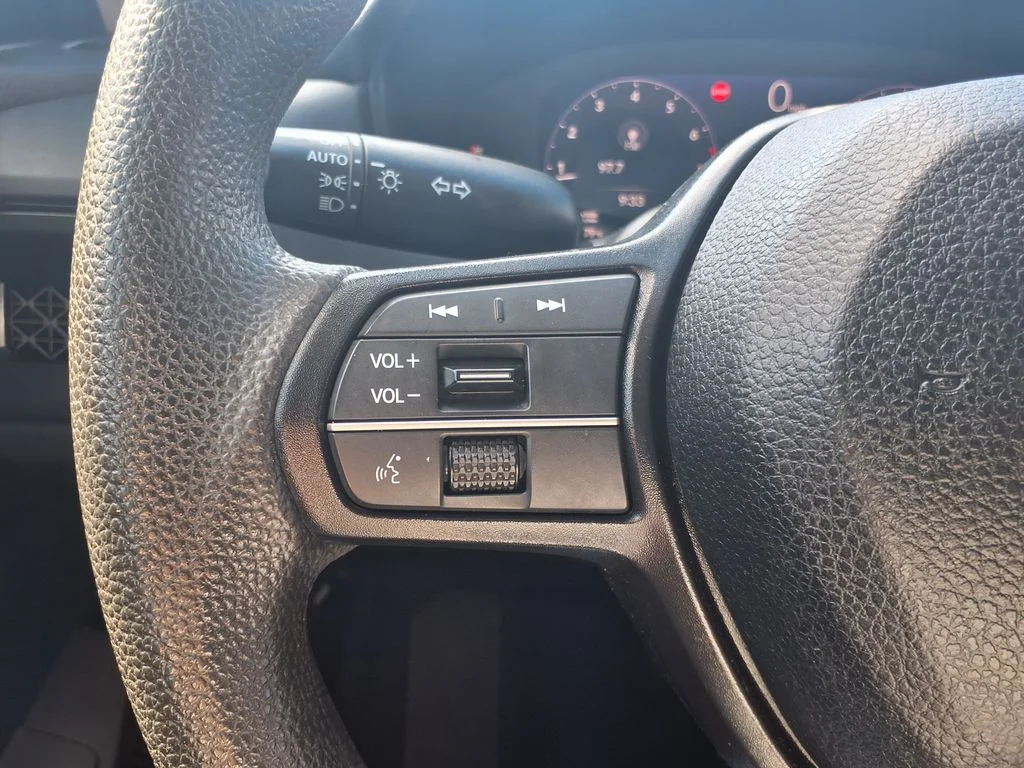 Used 2023 White Honda EX image 20
