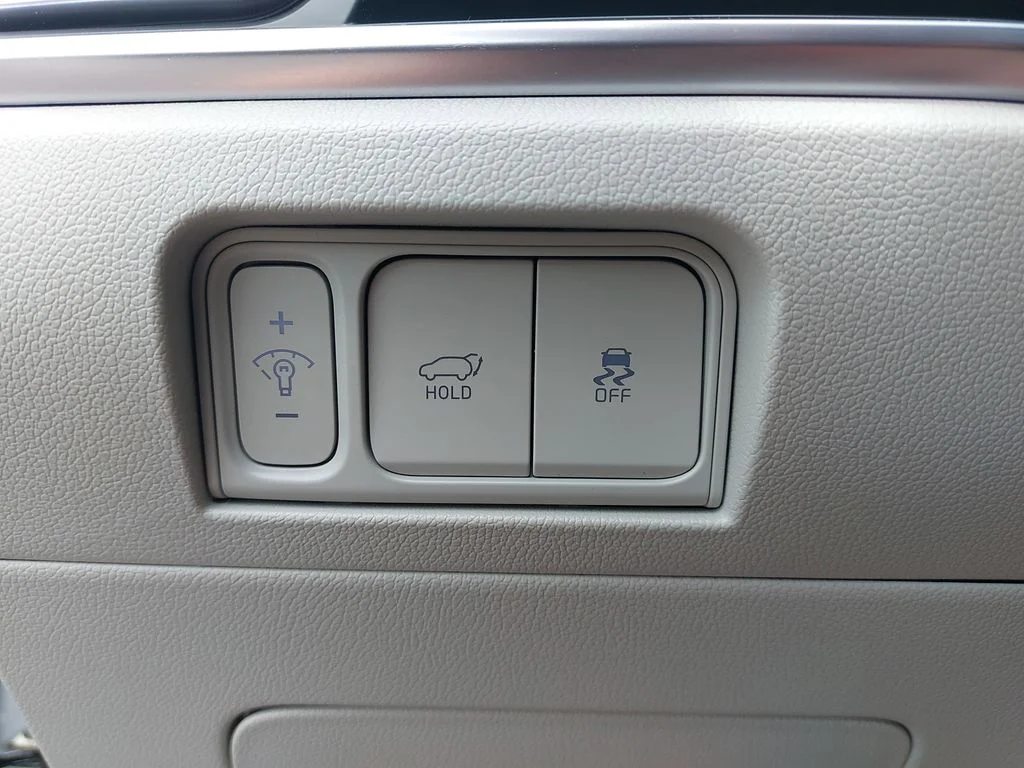 Used 2025 Silver Kia EX image 27