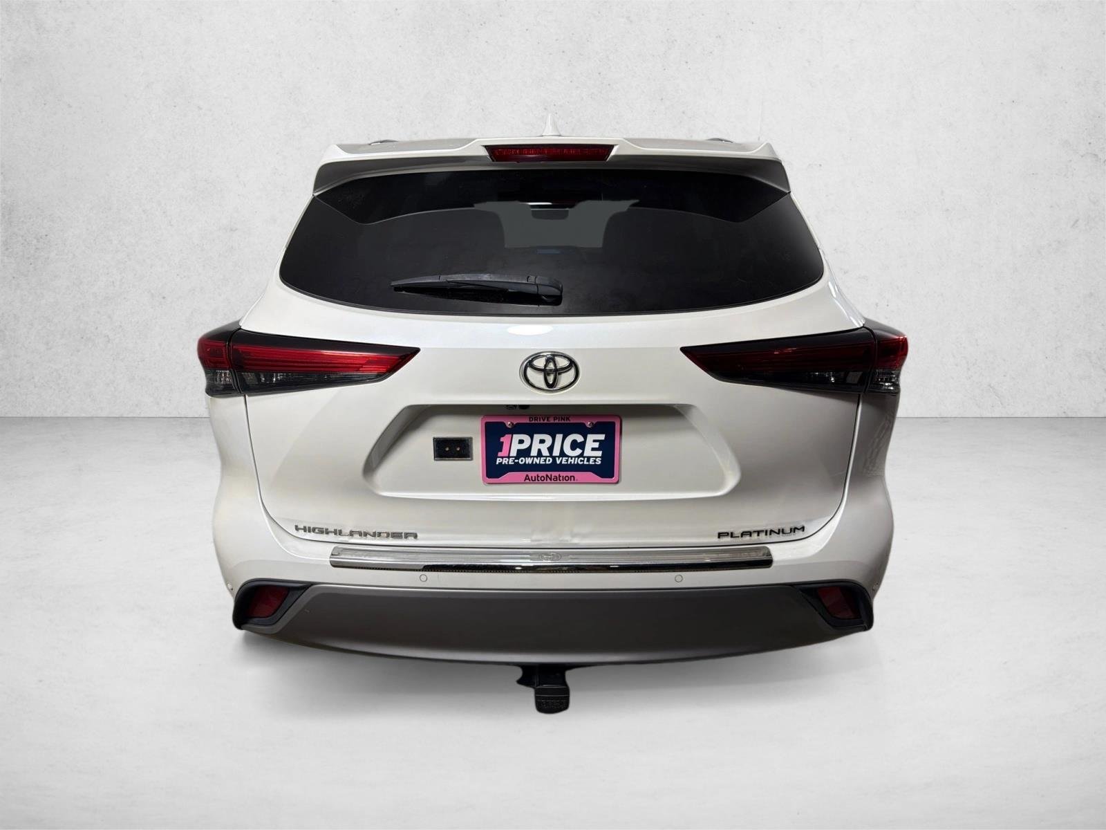 Certified Used 2021 Blizzard Pearl Toyota Platinum image 6