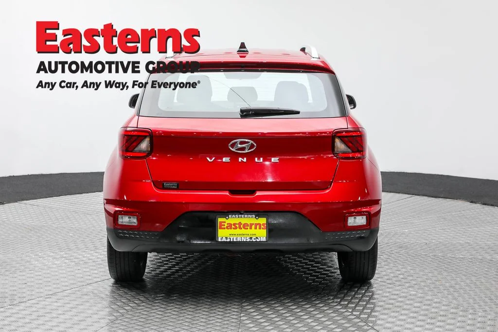 Used 2022 Red Hyundai SEL image 6
