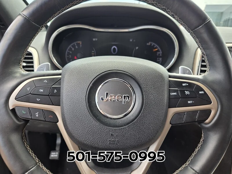 Used 2017 Diamond Black JEEP LIMITED 4X4 image 24
