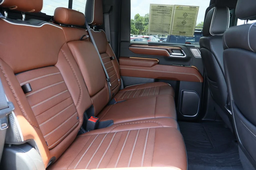 Used 2024 Silver GMC Denali Ultimate image 32