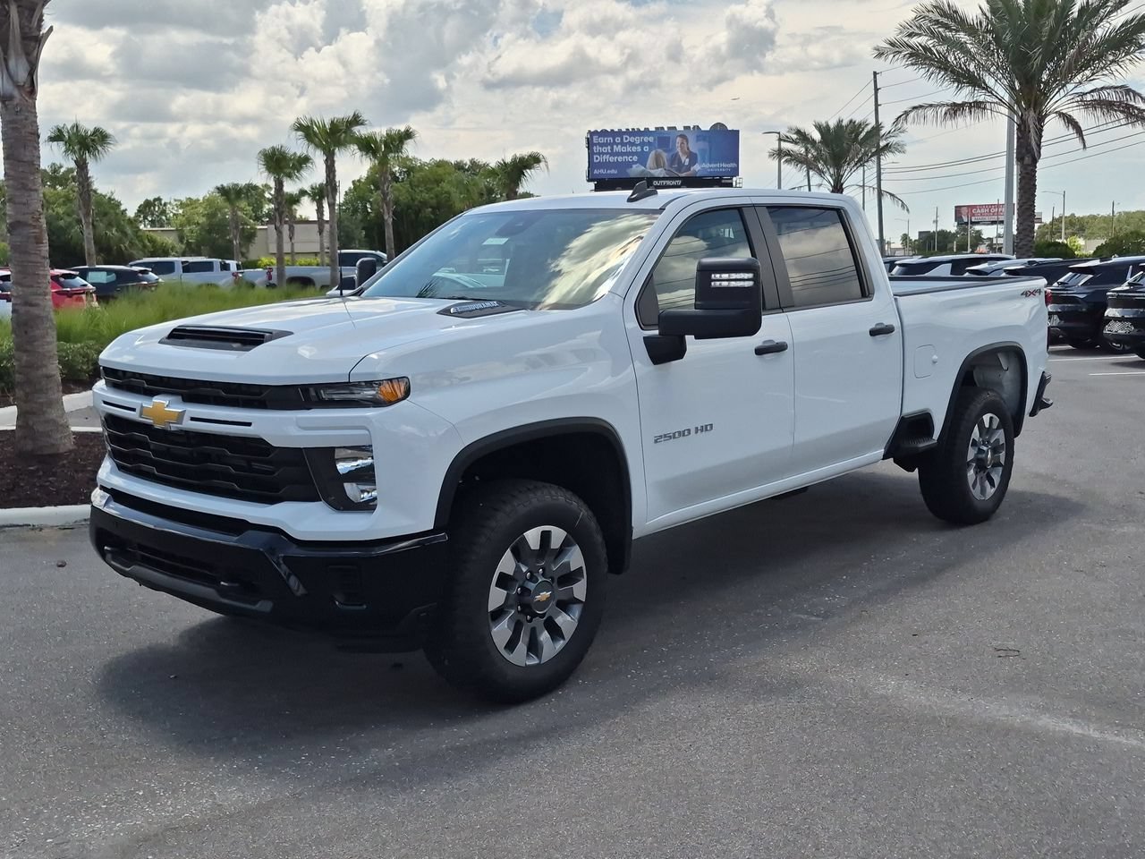 New 2026 Summit White Chevrolet Custom image 4