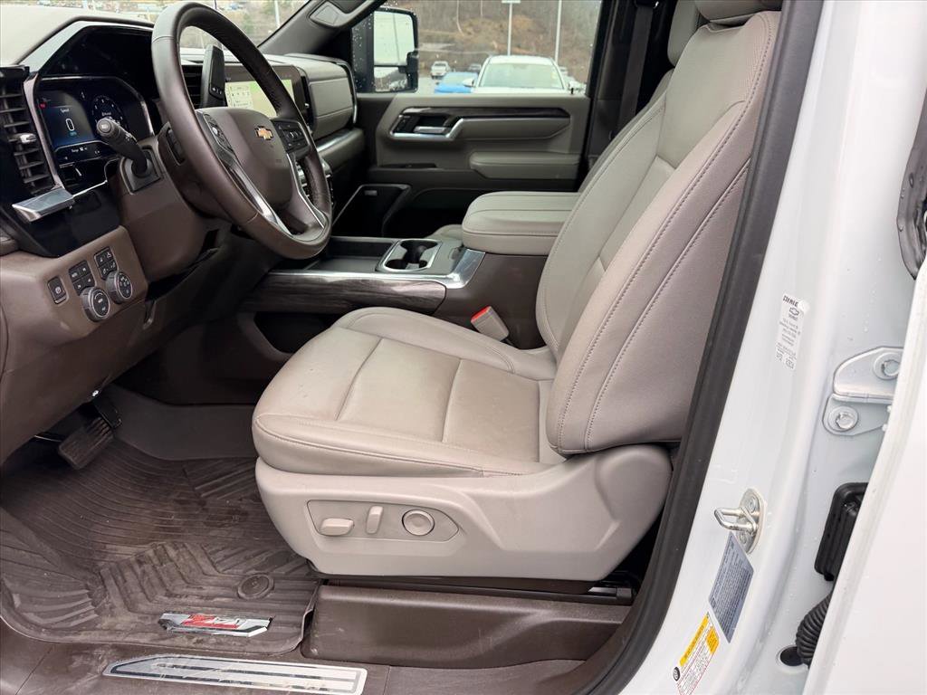 2024 Chevrolet Silverado 2500HD LTZ - Photo 11