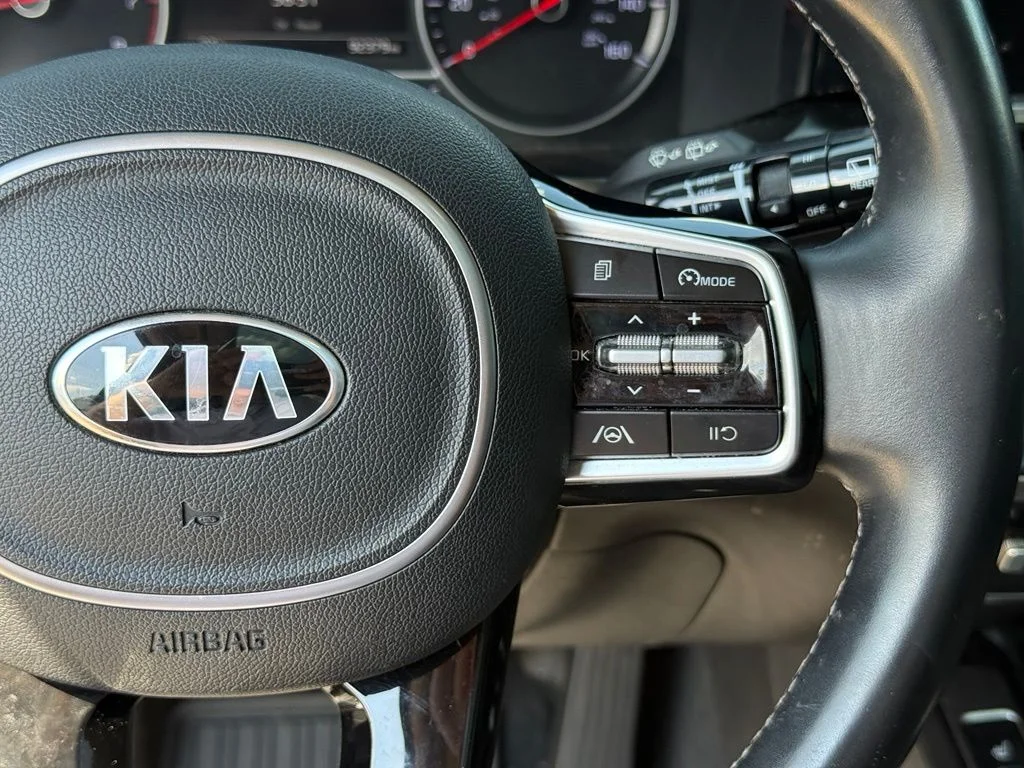 Used 2021 Black Kia S image 16