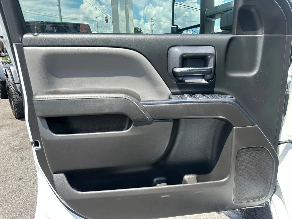 Used 2015 White Chevrolet Work Truck image 24