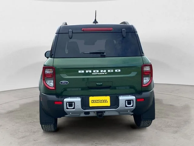 New 2025 Green Metallic Ford Outer Banks image 4