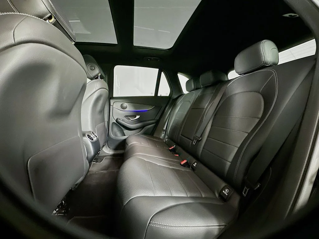 Used 2021 Black Mercedes-Benz GLC 300 image 23