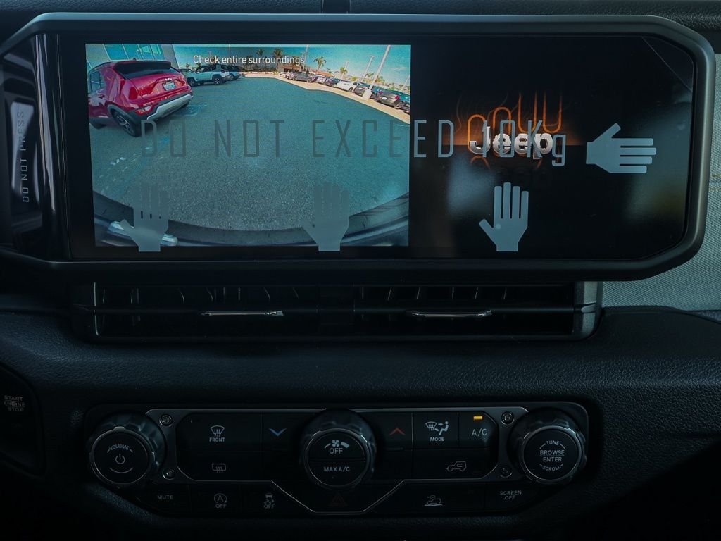 New 2026 Bright White Clear-Coat Exterior Paint Jeep Sport image 26