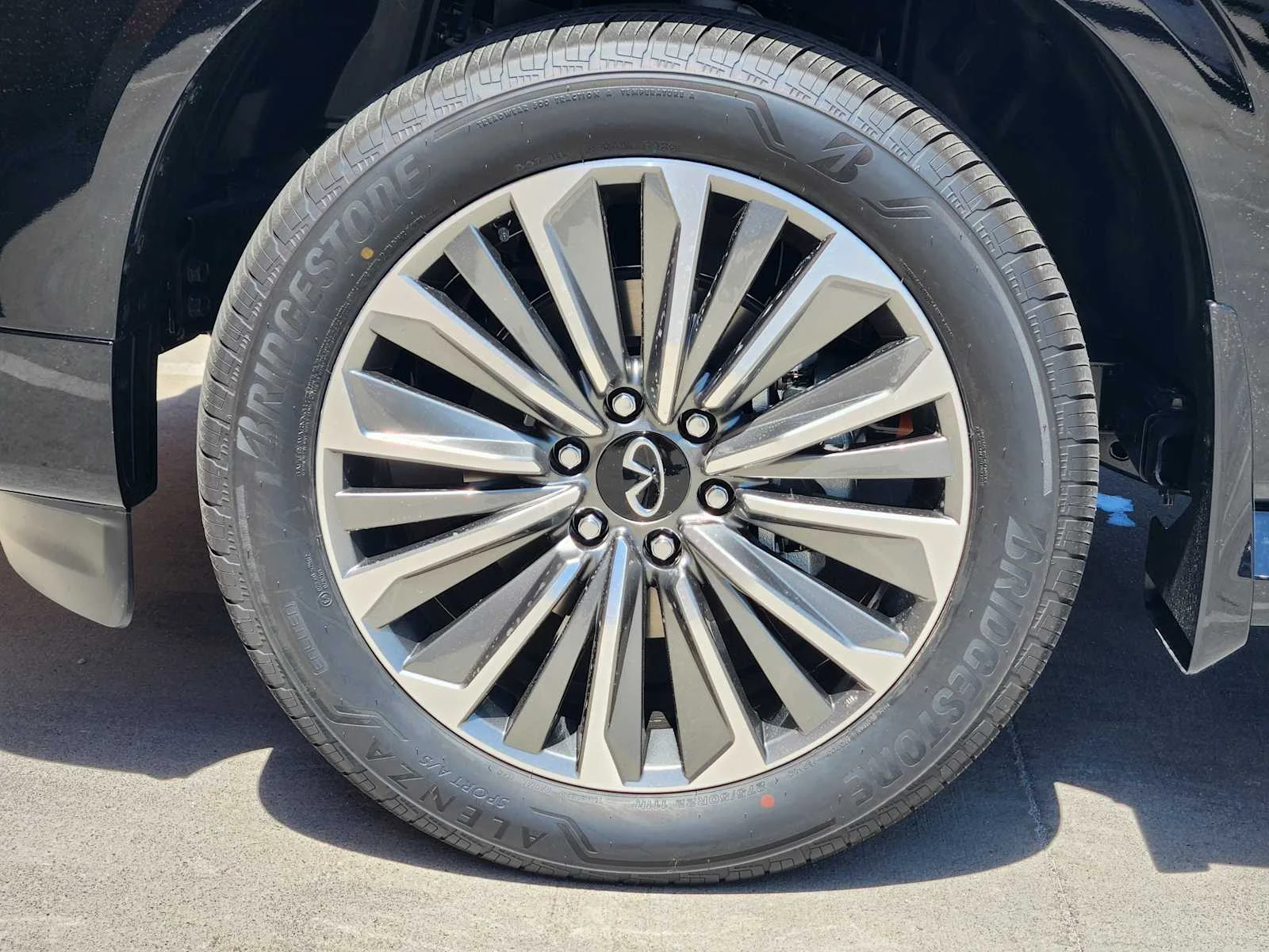 New 2027 BLACK OBSIDIAN INFINITI Luxe 2WD image 7
