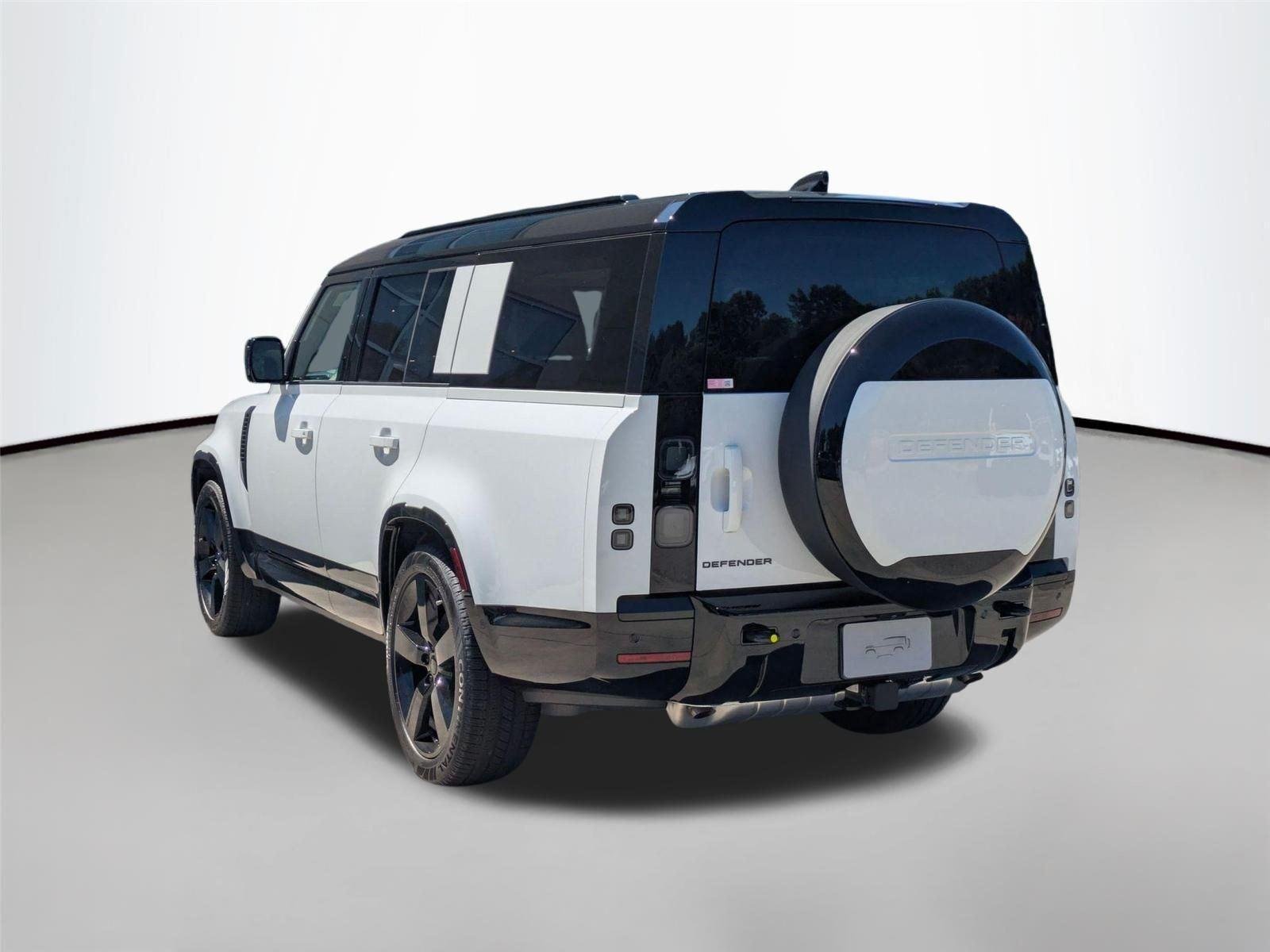 New 2026 Fuji White Land Rover X-Dynamic SE image 7