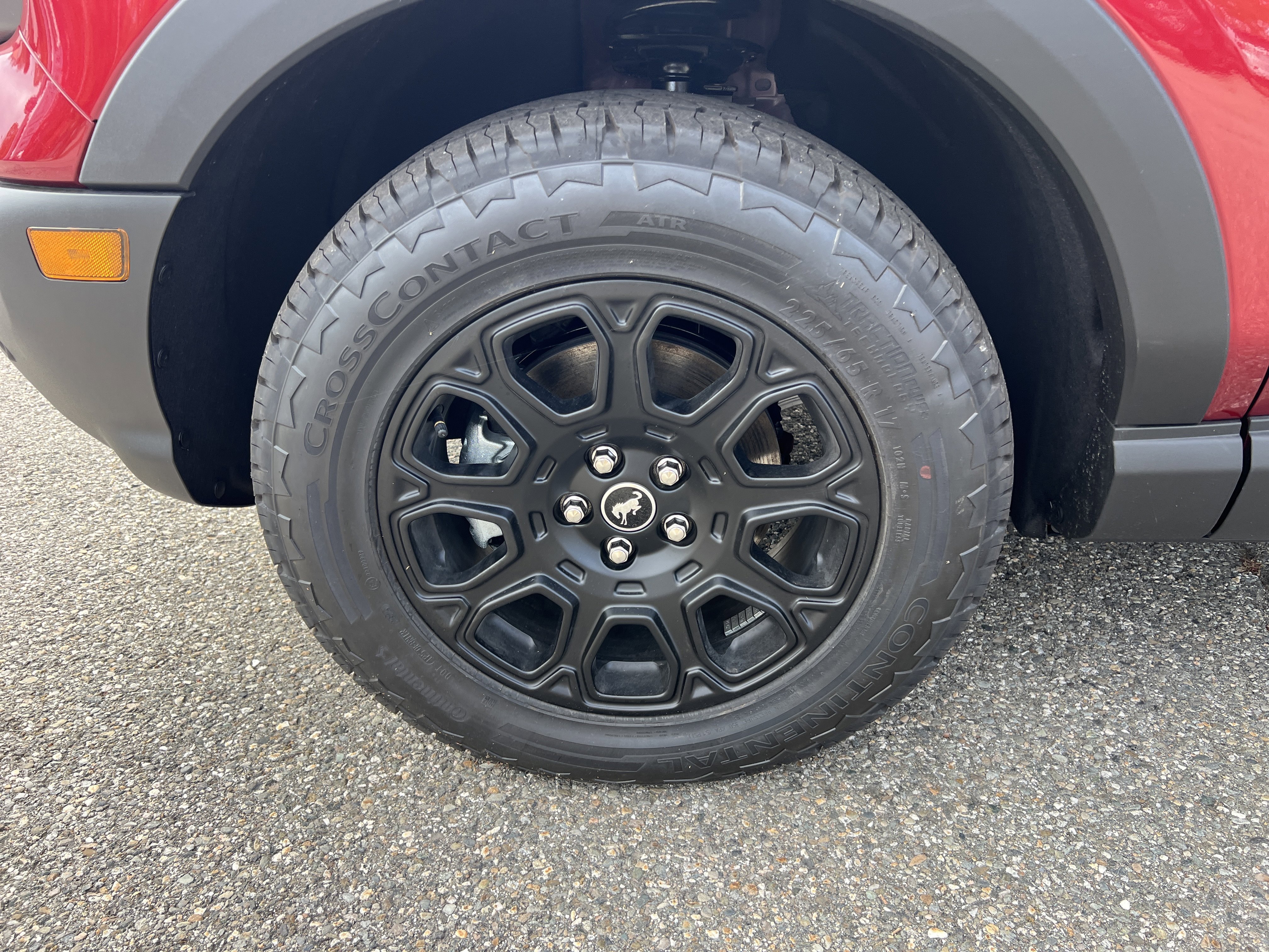 New 2025 Ruby Red Metallic Tinted Clearcoat Ford Badlands® image 9
