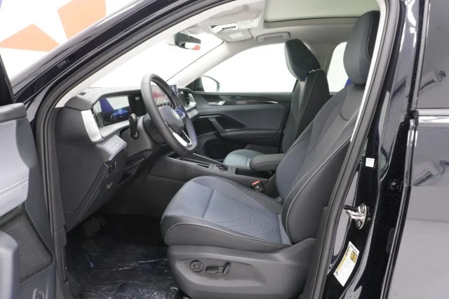 New 2026 Deep Black Pearl Volkswagen 2.0T SE image 15