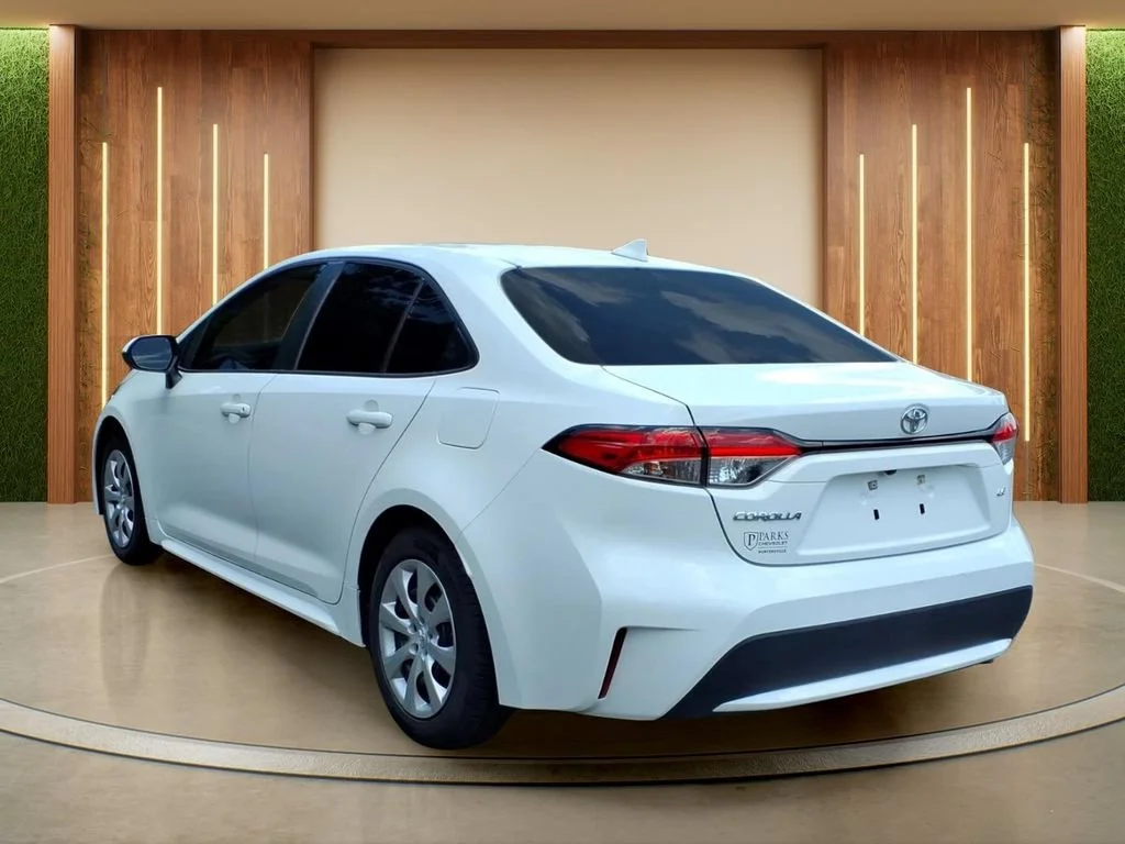 Used 2021 White Toyota LE image 28