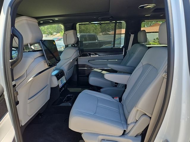 New 2026 Bright White Clearcoat Jeep Summit Obsidian image 11