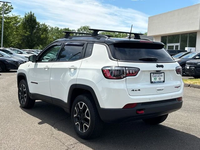 Used 2021 White Jeep Trailhawk image 4