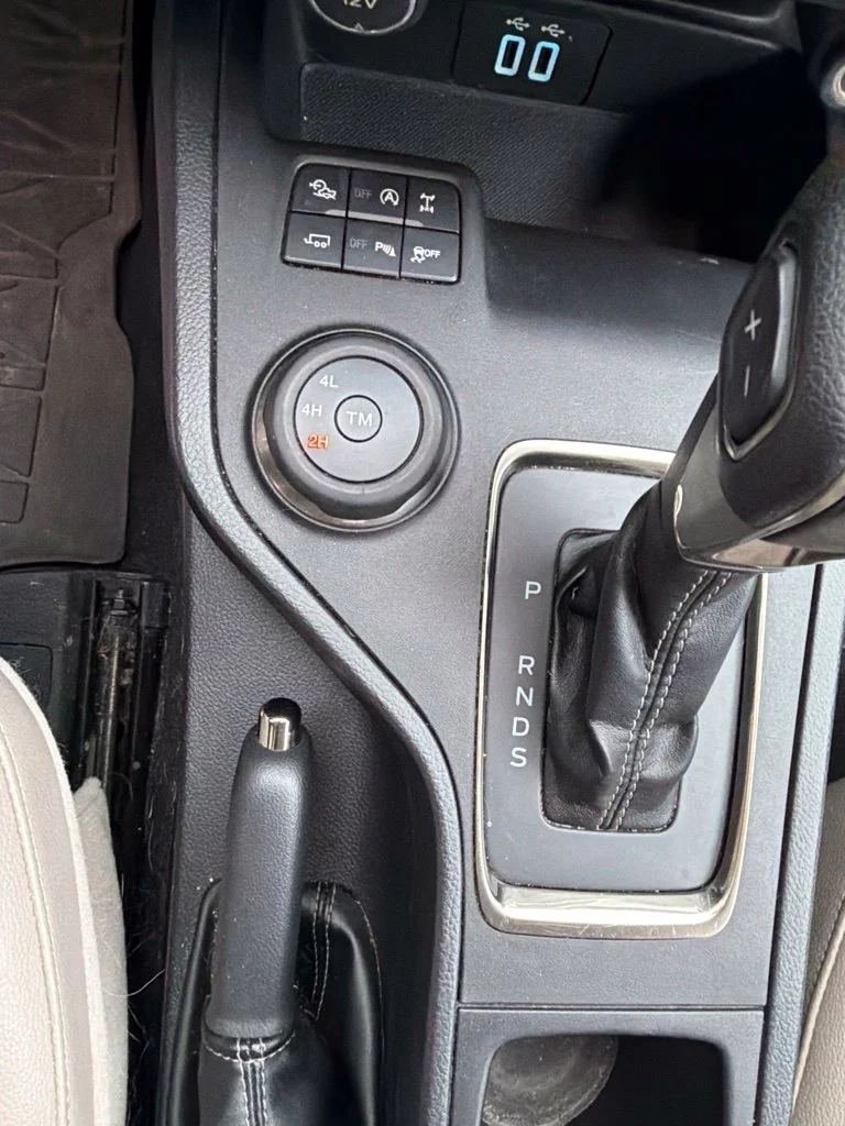 Used 2019 White Ford Lariat image 14