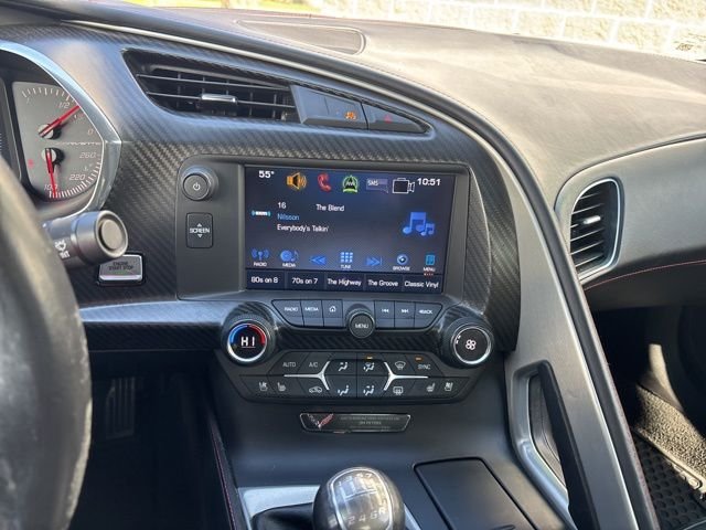 Used 2019 White Chevrolet Stingray Z51 image 22