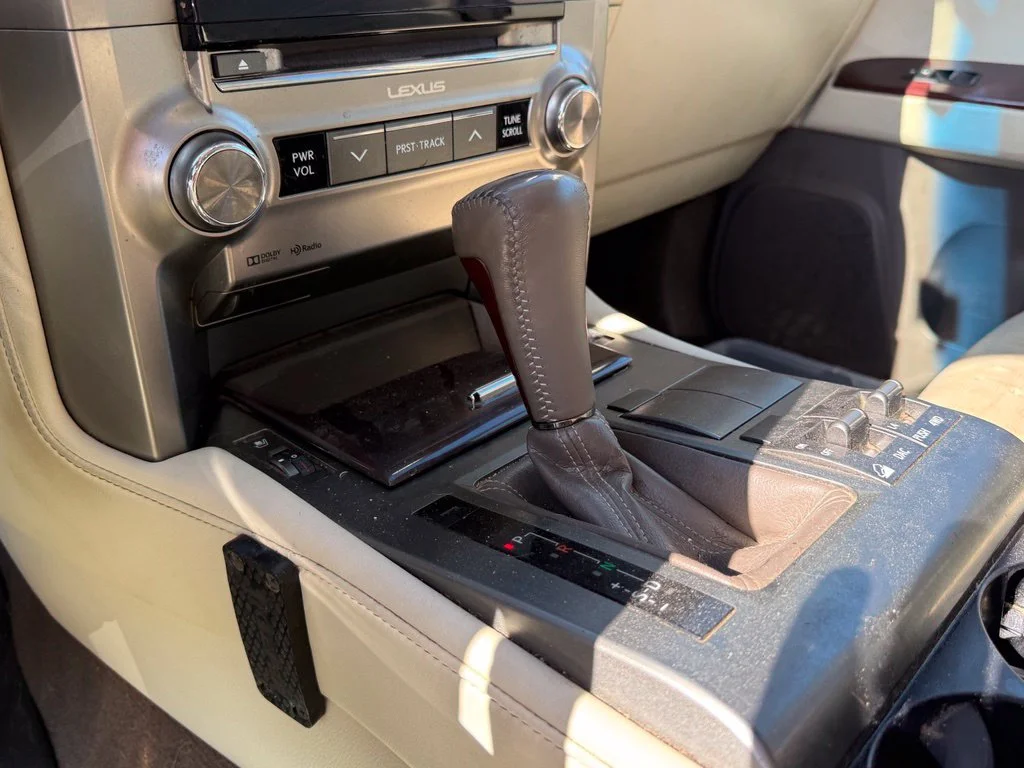 Used 2015 White Lexus 460 image 21