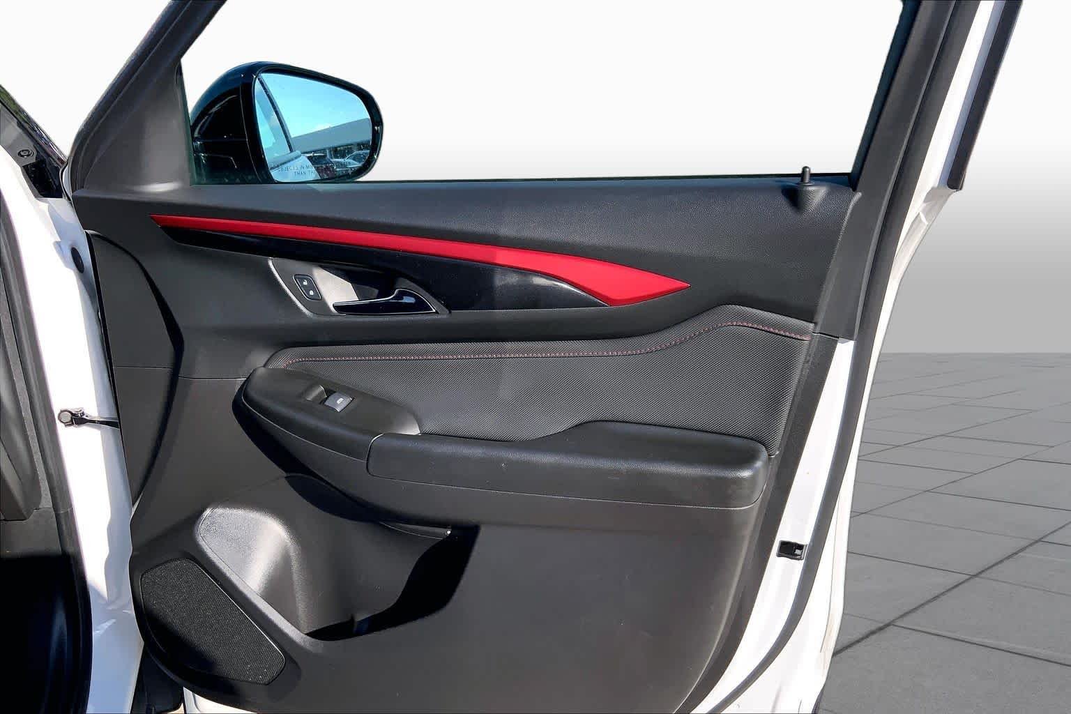 Used 2025 Iridescent Pearl Tricoat Chevrolet RS image 22