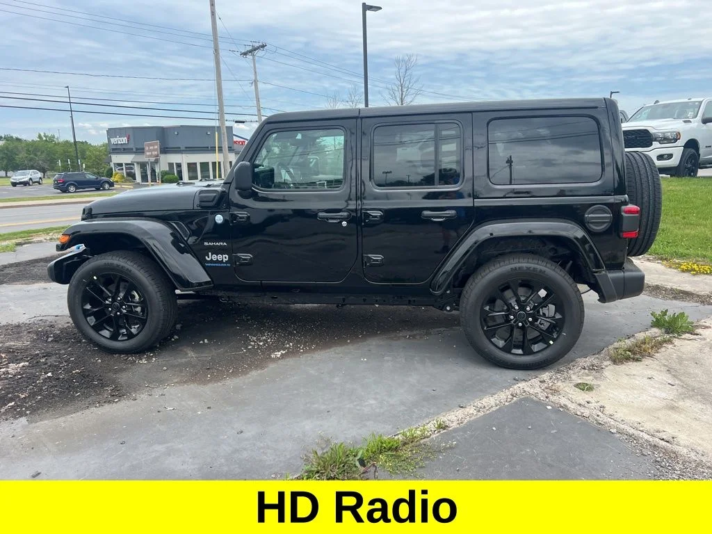 New 2024 Black Clear-Coat Exterior Paint Jeep Sahara 4xe image 7