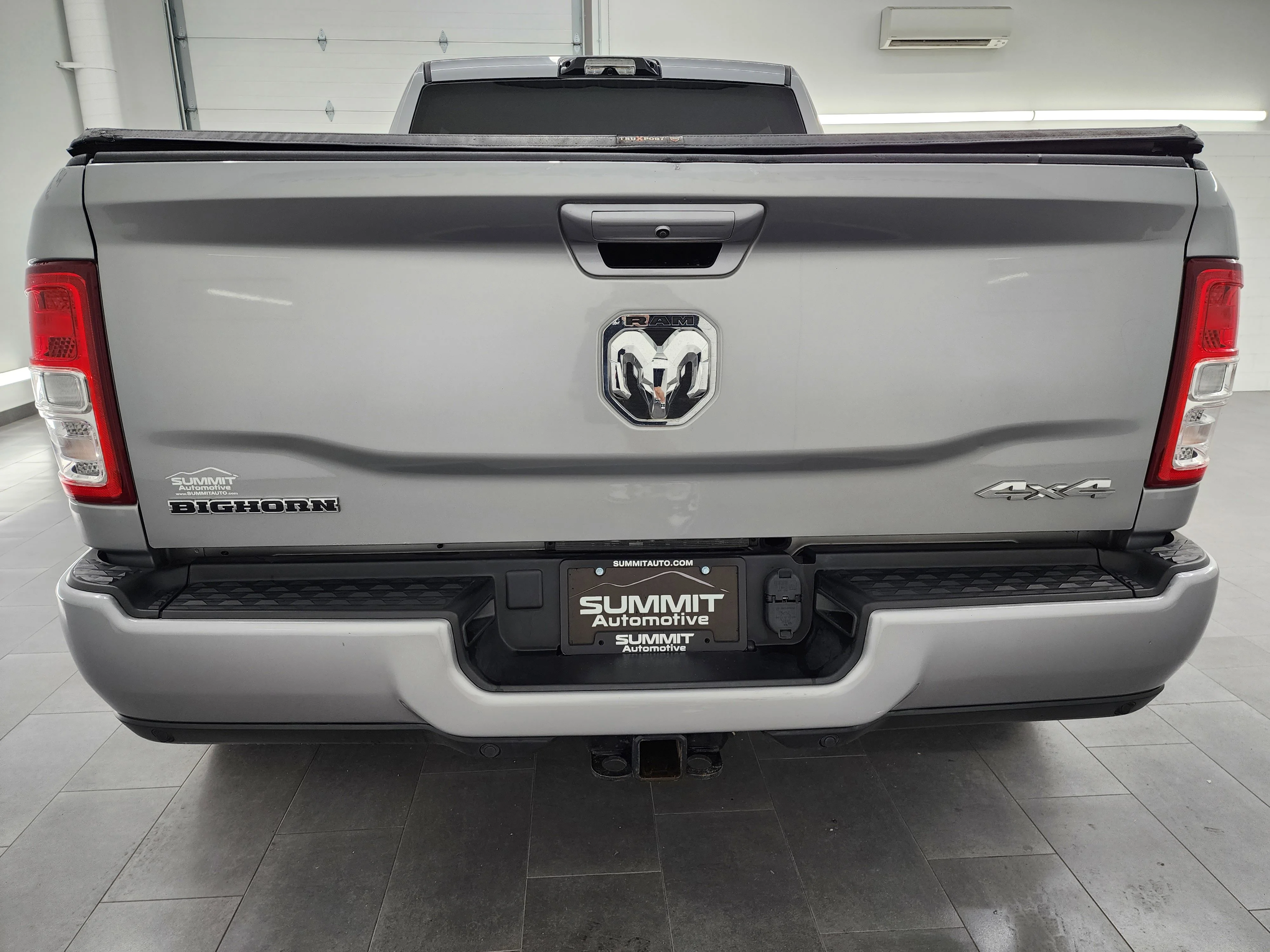 Used 2022 Billet Silver Metallic Clearcoat Ram Big Horn image 28