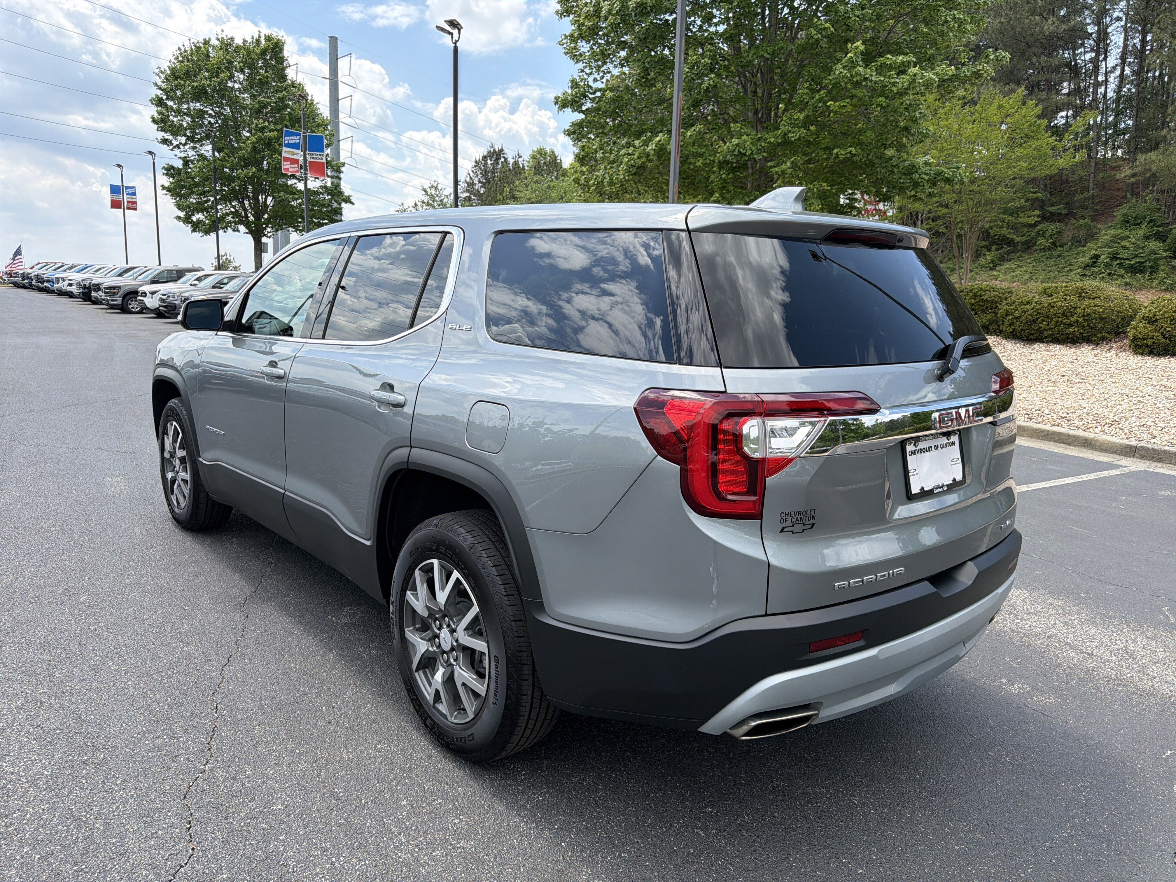 Used 2023 Sterling Metallic GMC SLE image 7