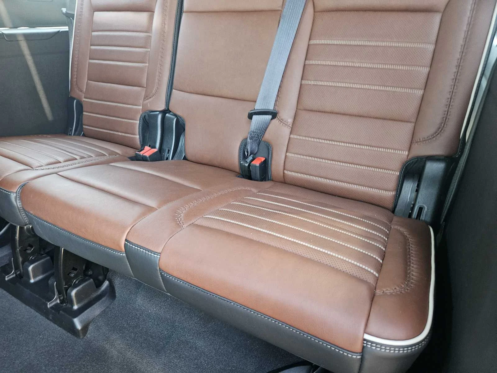 Used 2024 Pearl Beige Metallic GMC Denali Ultimate image 22
