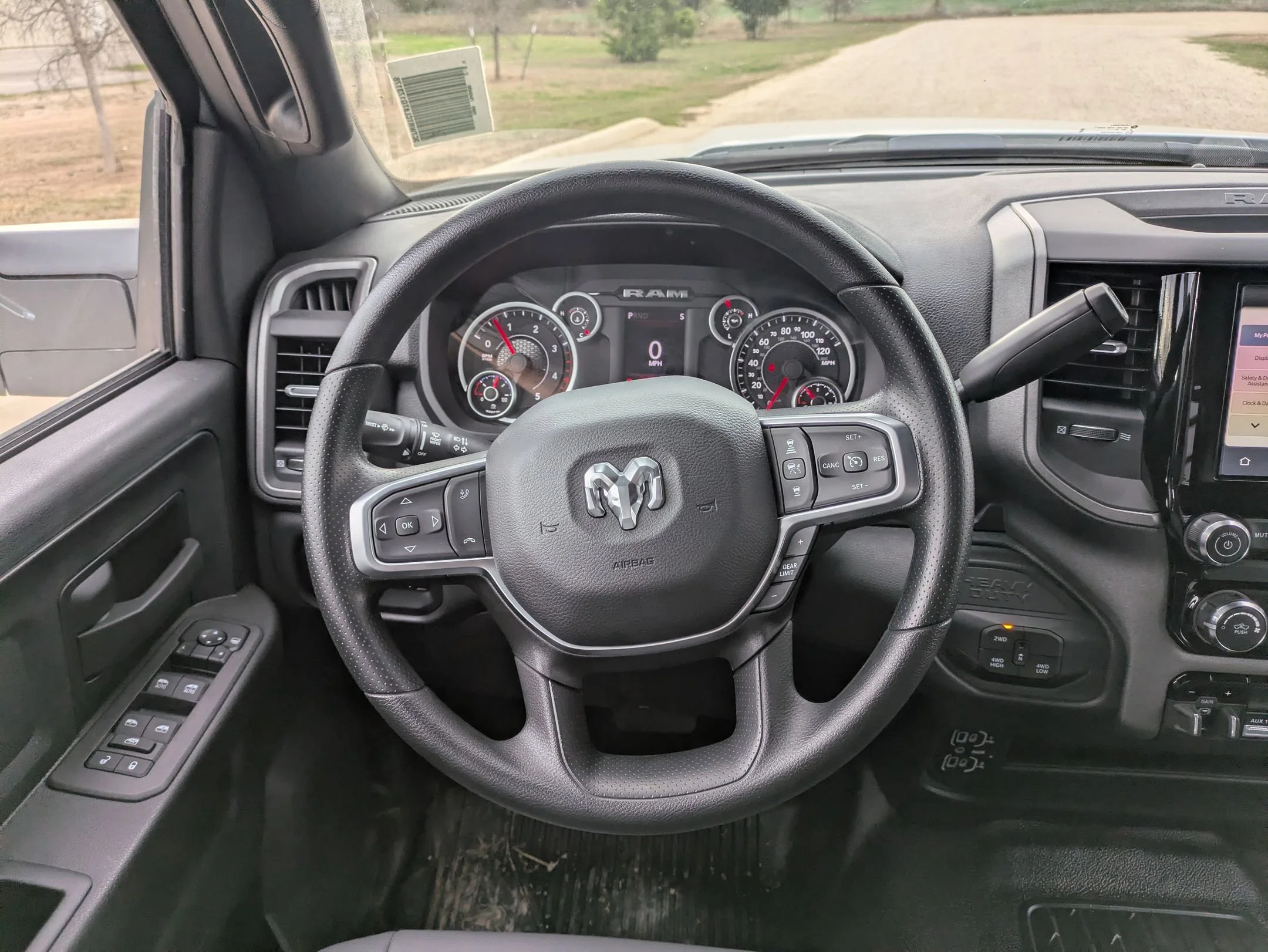 2026 RAM 3500 Chassis Tradesman - Photo 18