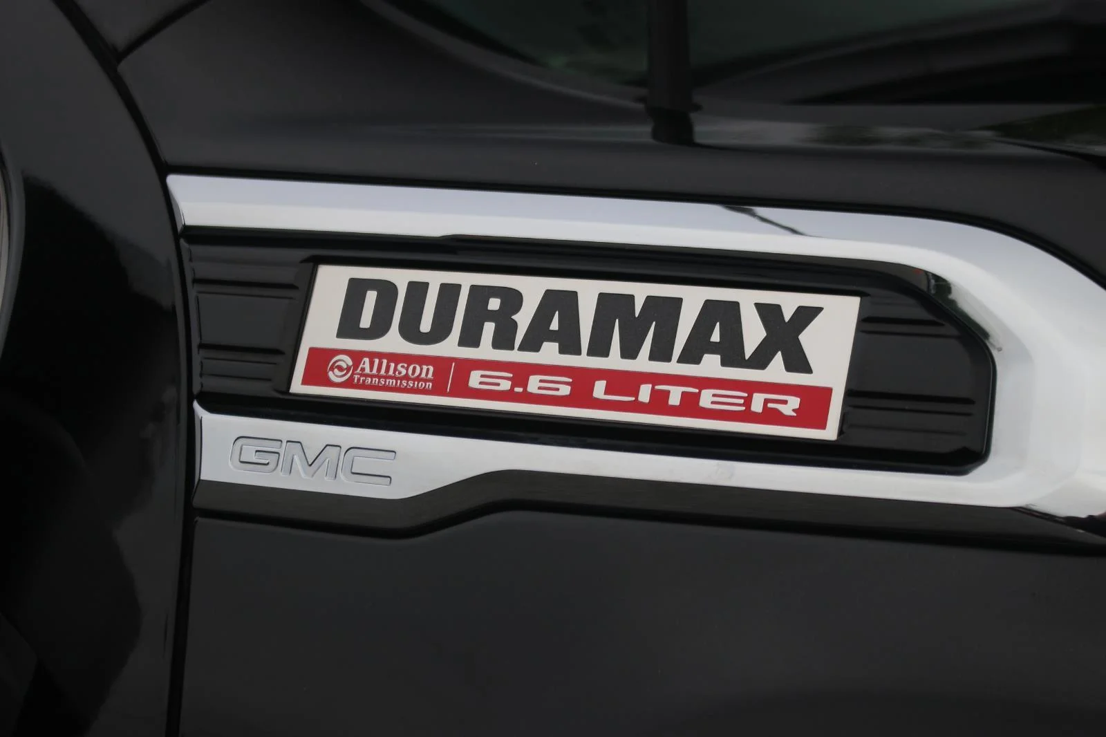 Used 2023 Ebony Twilight Metallic GMC Denali image 11