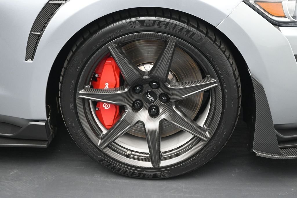 Used 2020 Silver Ford Shelby GT500 image 18