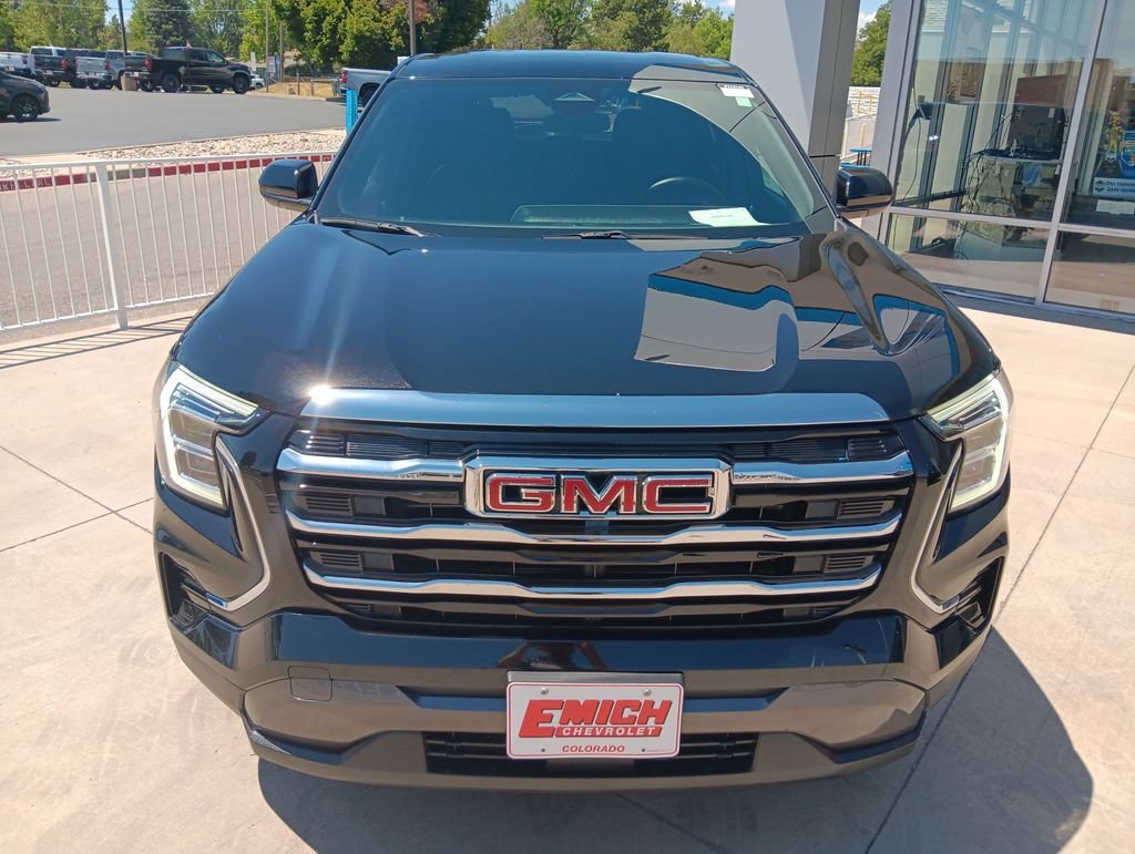 Used 2025 Ebony Twilight Metallic GMC Elevation image 8