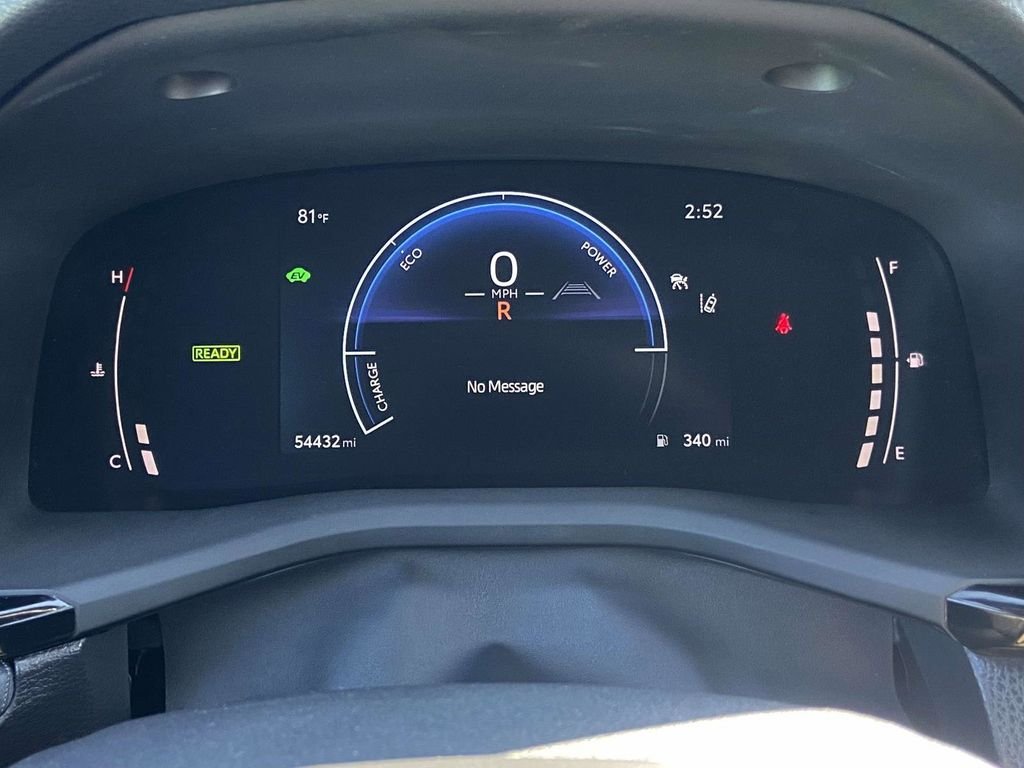 Used 2025  Toyota SE image 21