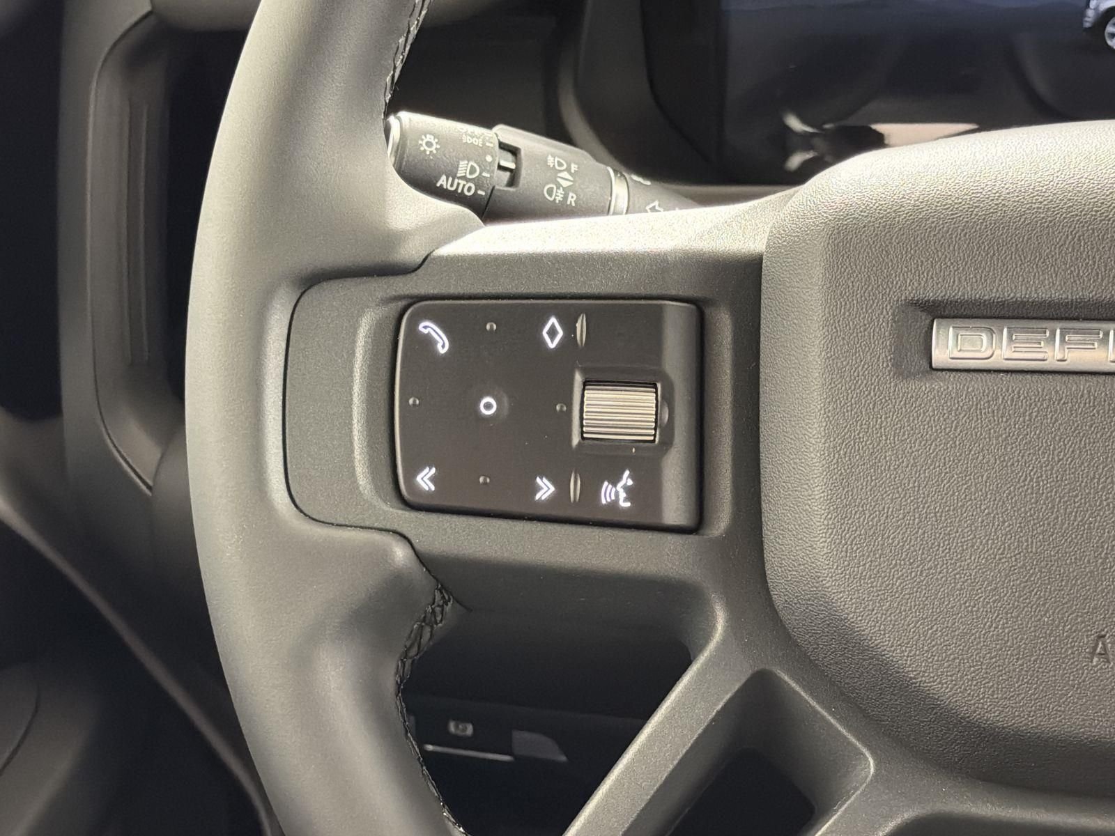 2026 Land Rover Defender X-Dynamic SE - Photo 11