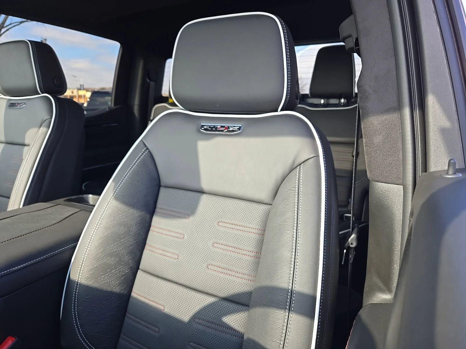 2026 GMC Sierra 1500 AT4X - Photo 24
