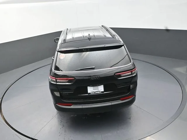 New 2026 Diamond Black Crystal Pearlcoat Jeep Limited image 16
