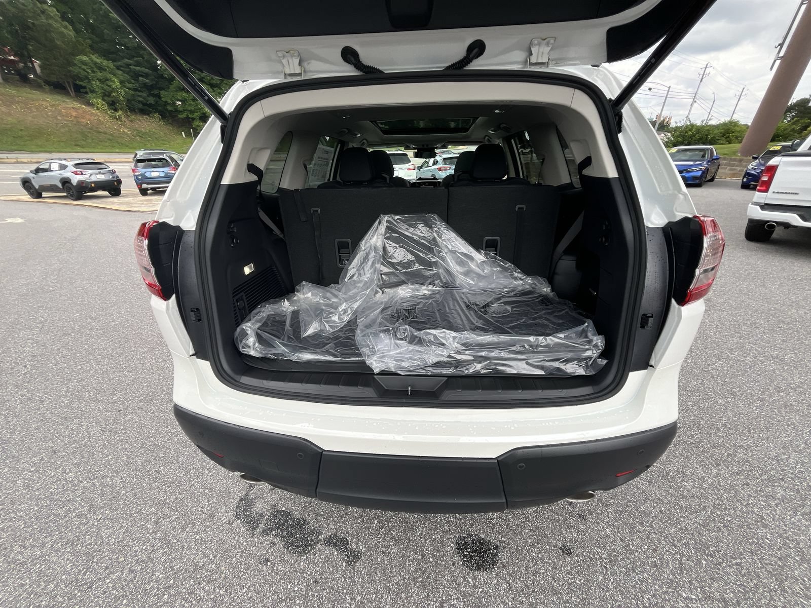 New 2026 CRYSTAL WHITE PEARL Subaru Onyx Edition Touring 7-Passenger image 28