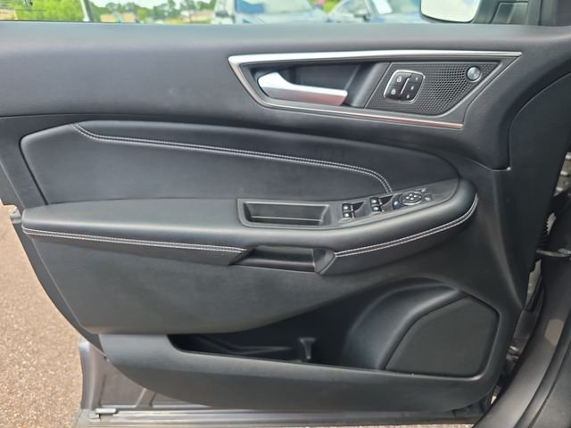 Used 2022 Gray Metallic Ford Titanium image 17