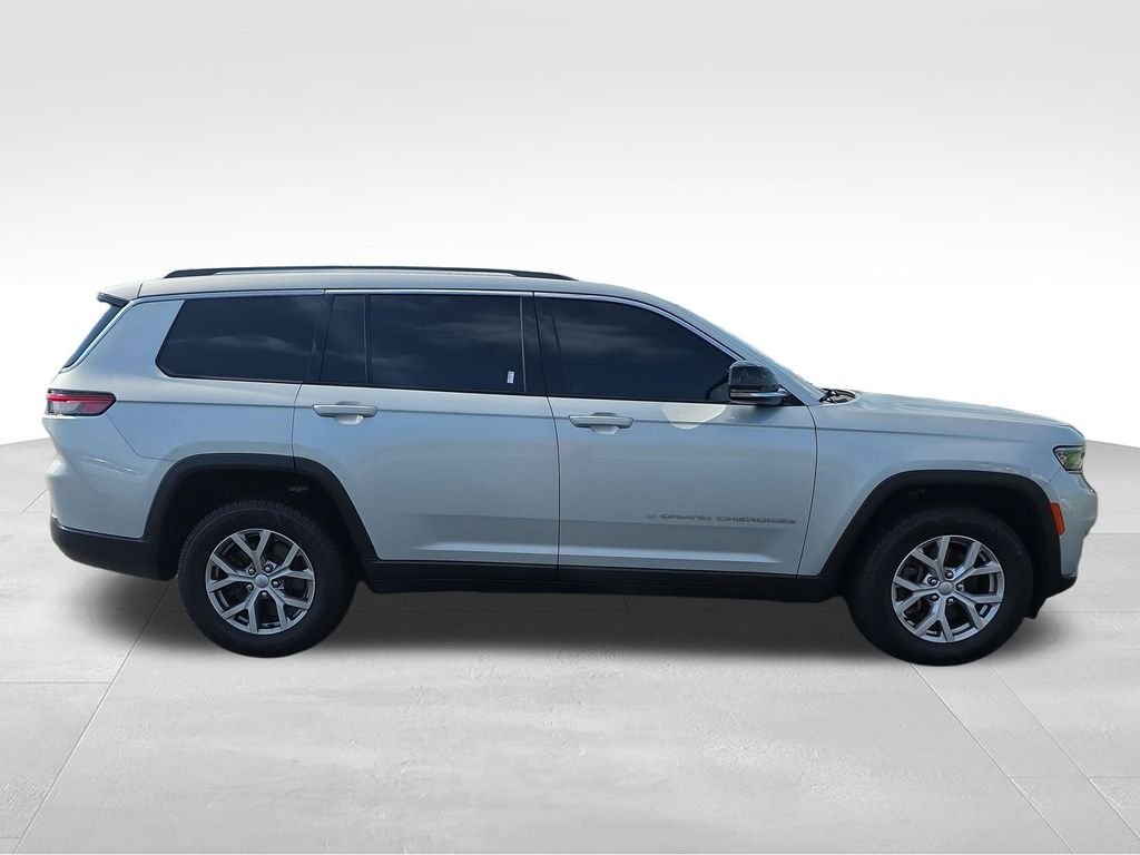 Used 2021 Silver Jeep Limited image 6