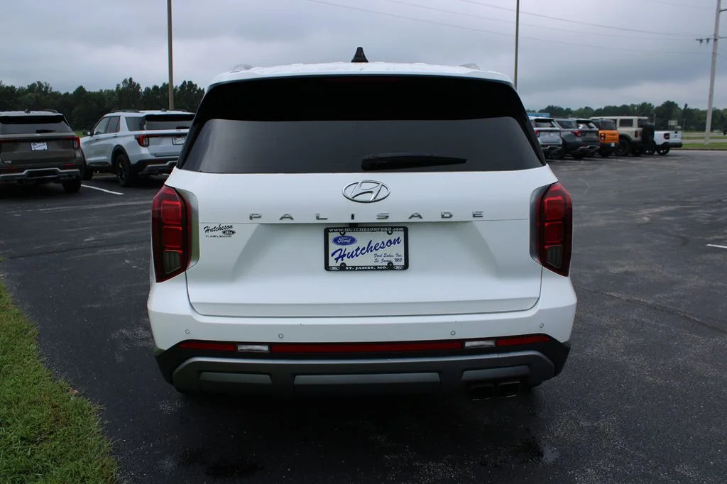 Used 2023 Hyper White Hyundai Limited image 8